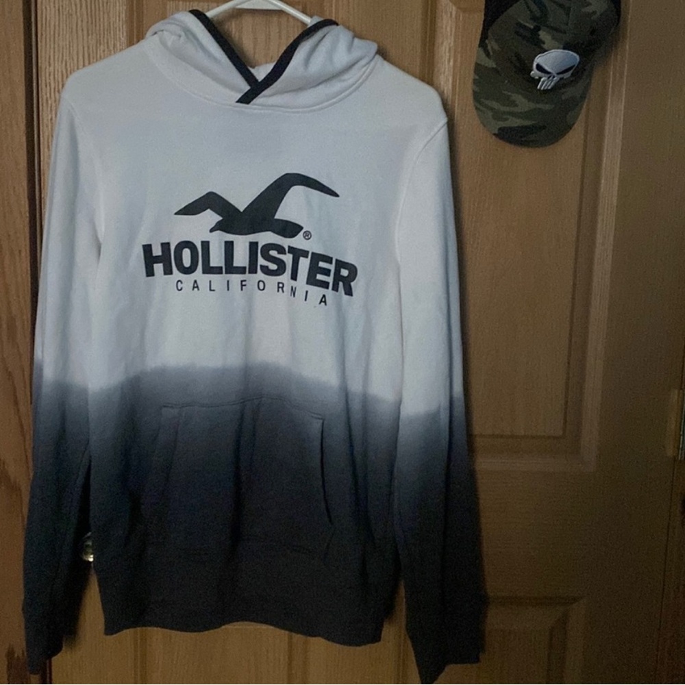 Hollister Men's Gradient Black and White Hoodie
